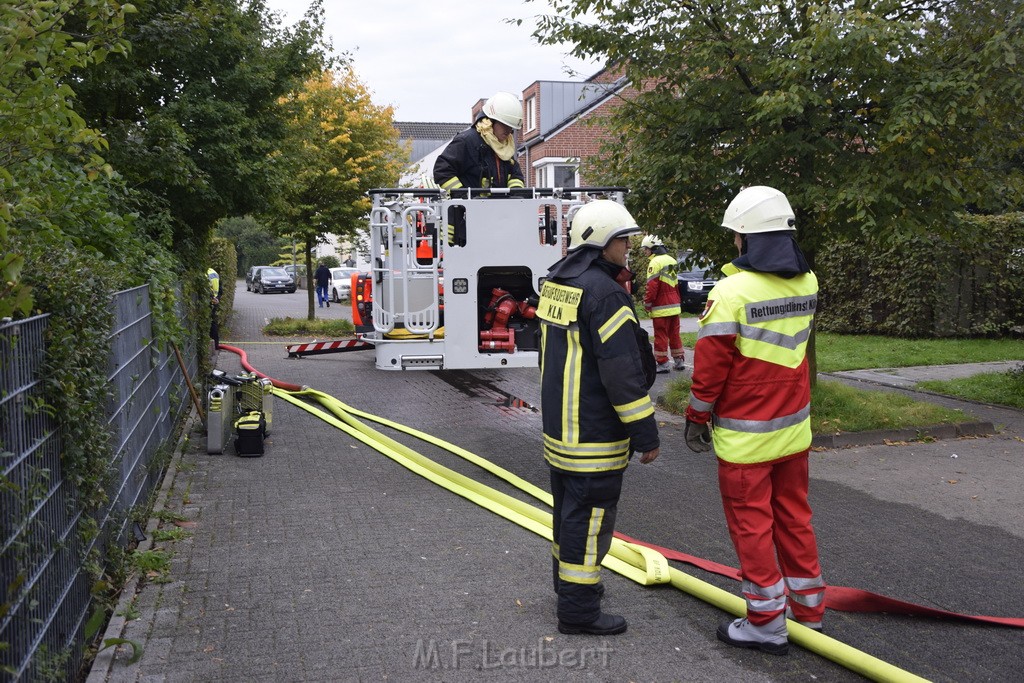 Feuer 2 Y Koeln Suerth Elisabeth Selbertstr P200.JPG - Miklos Laubert